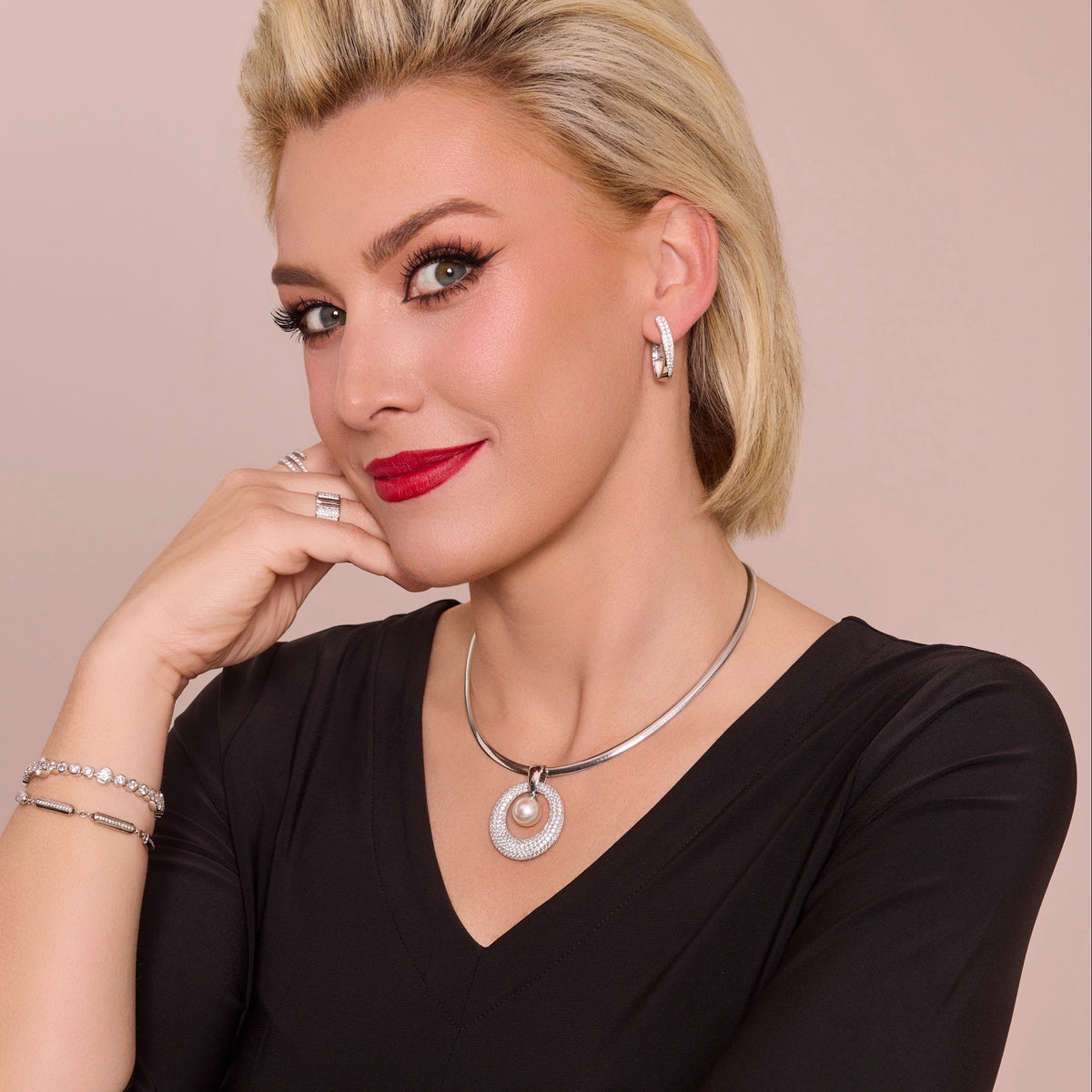Eva-Maria Pfeffinger mit Pfeffinger Schmuck – Pfeffinger Live im TV